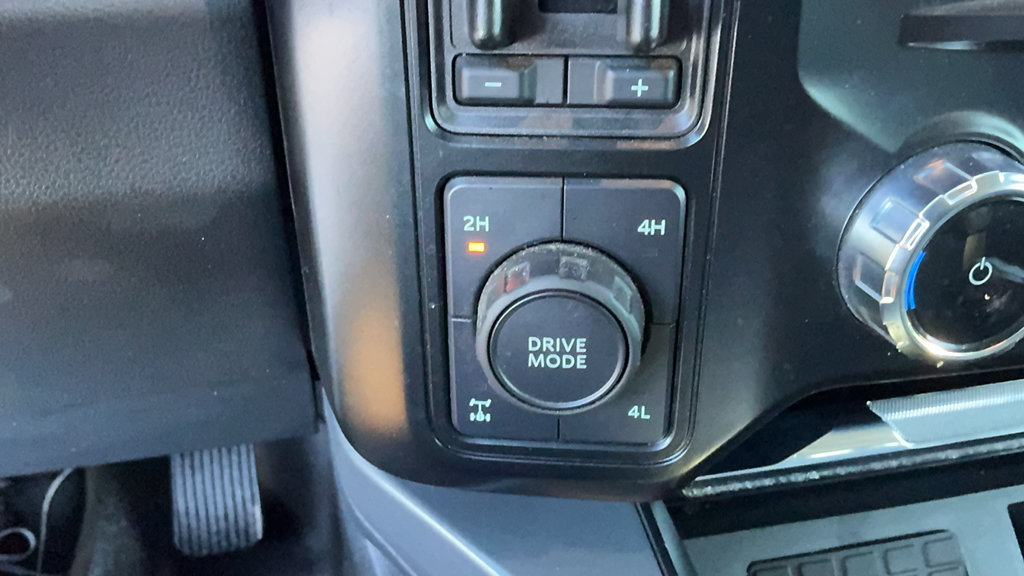 Used 2025 Ford F250 Lariat w/ Lariat Ultimate Package AWD/4WD image 42