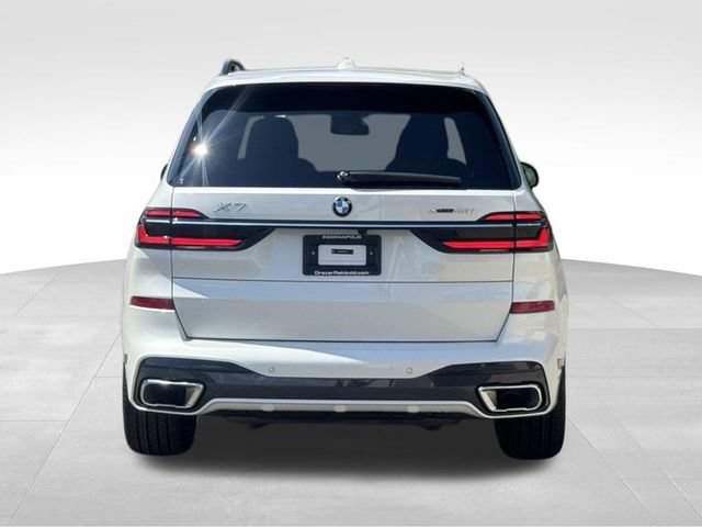 Certified 2025 BMW X7 xDrive40i w/ M Sport Package AWD/4WD image 8