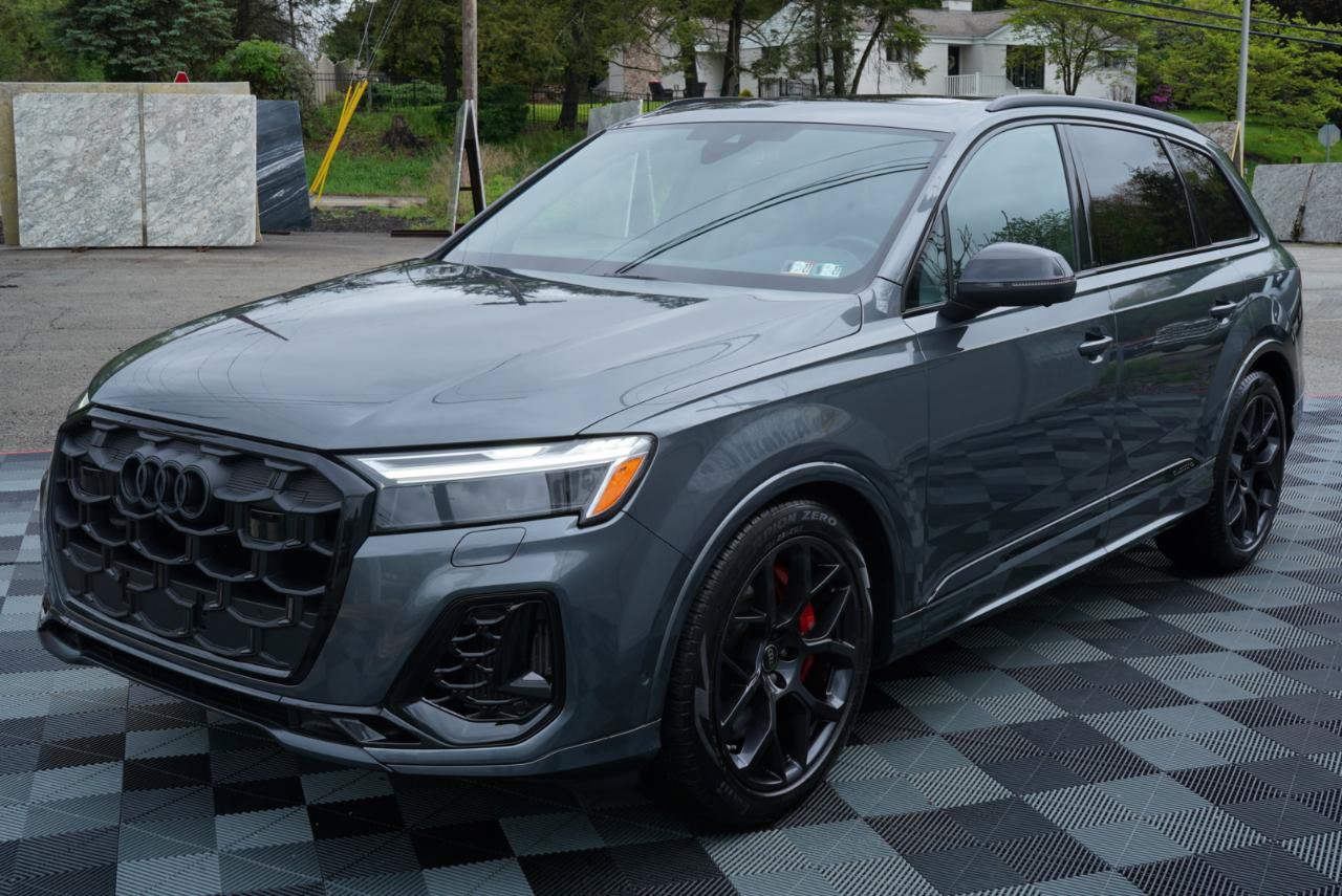 Used 2025 Audi SQ7 Premium Plus AWD/4WD image 12