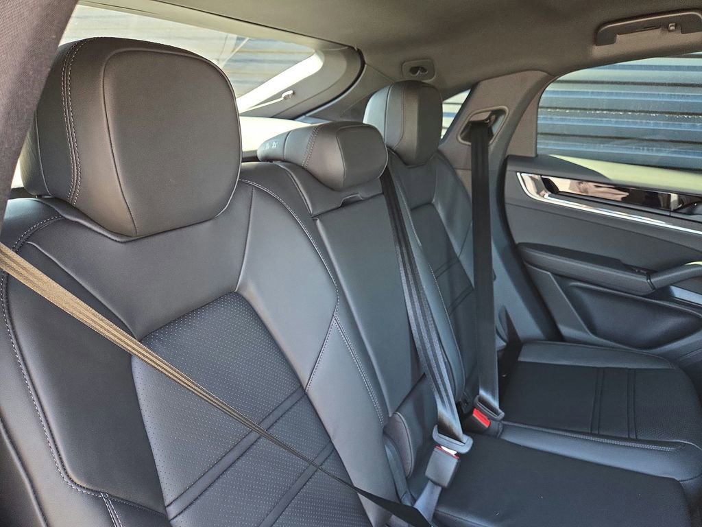 New 2026 Porsche Cayenne S image 21