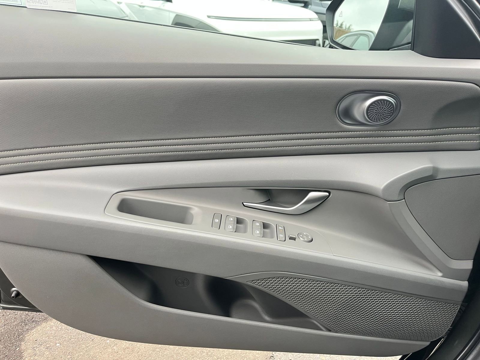 Used 2025 Hyundai Elantra SEL image 20