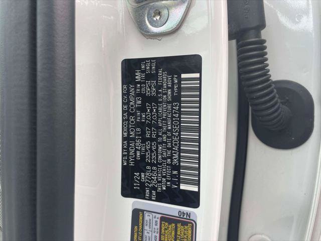 Used 2025 Hyundai Tucson SE AWD/4WD image 17