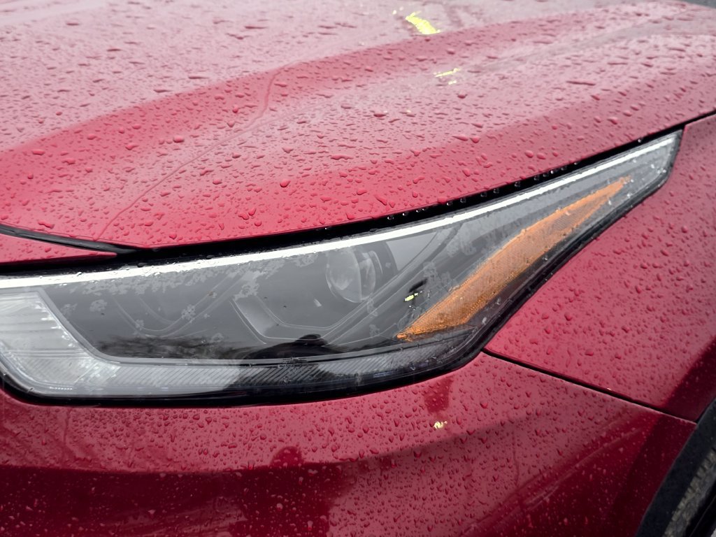 Used 2024 Toyota Highlander XLE AWD/4WD image 22