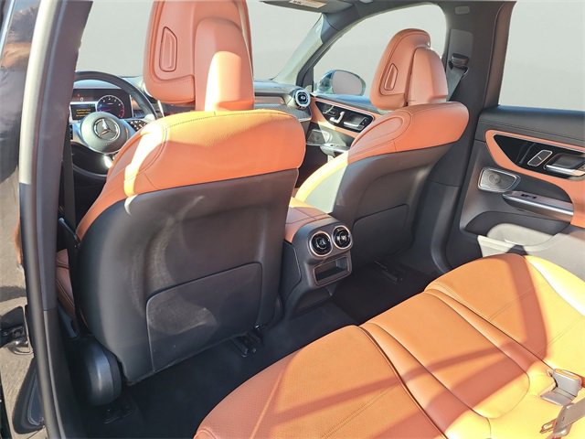 Used 2023 Mercedes-Benz GLC 300 4MATIC w/ Exclusive Trim Package image 17