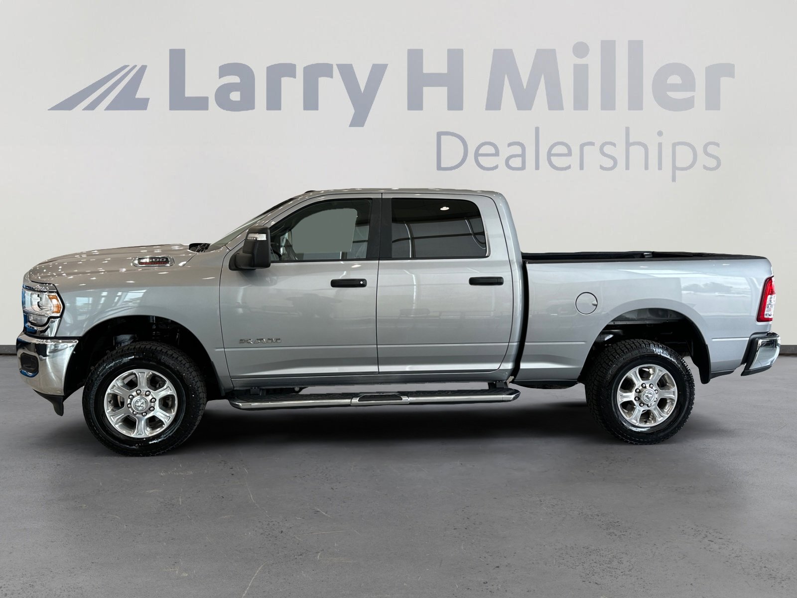 Used 2024 RAM 2500 Big Horn image 2