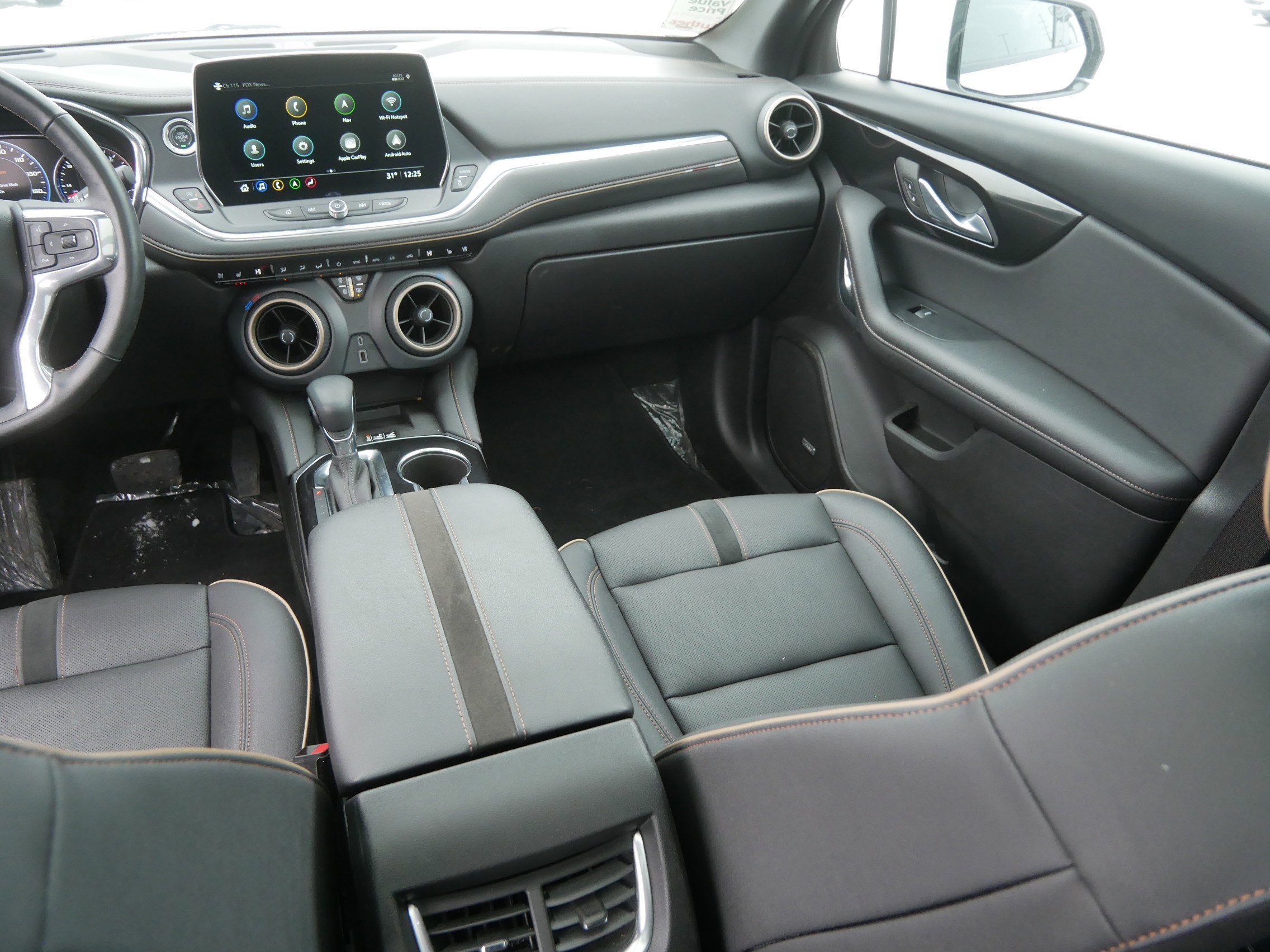 Used 2024 Chevrolet Blazer Premier w/ Driver Confidence II Package image 11