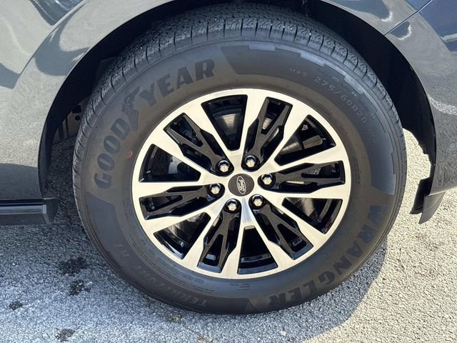 Certified 2025 Ford Expedition Max Platinum AWD/4WD image 9