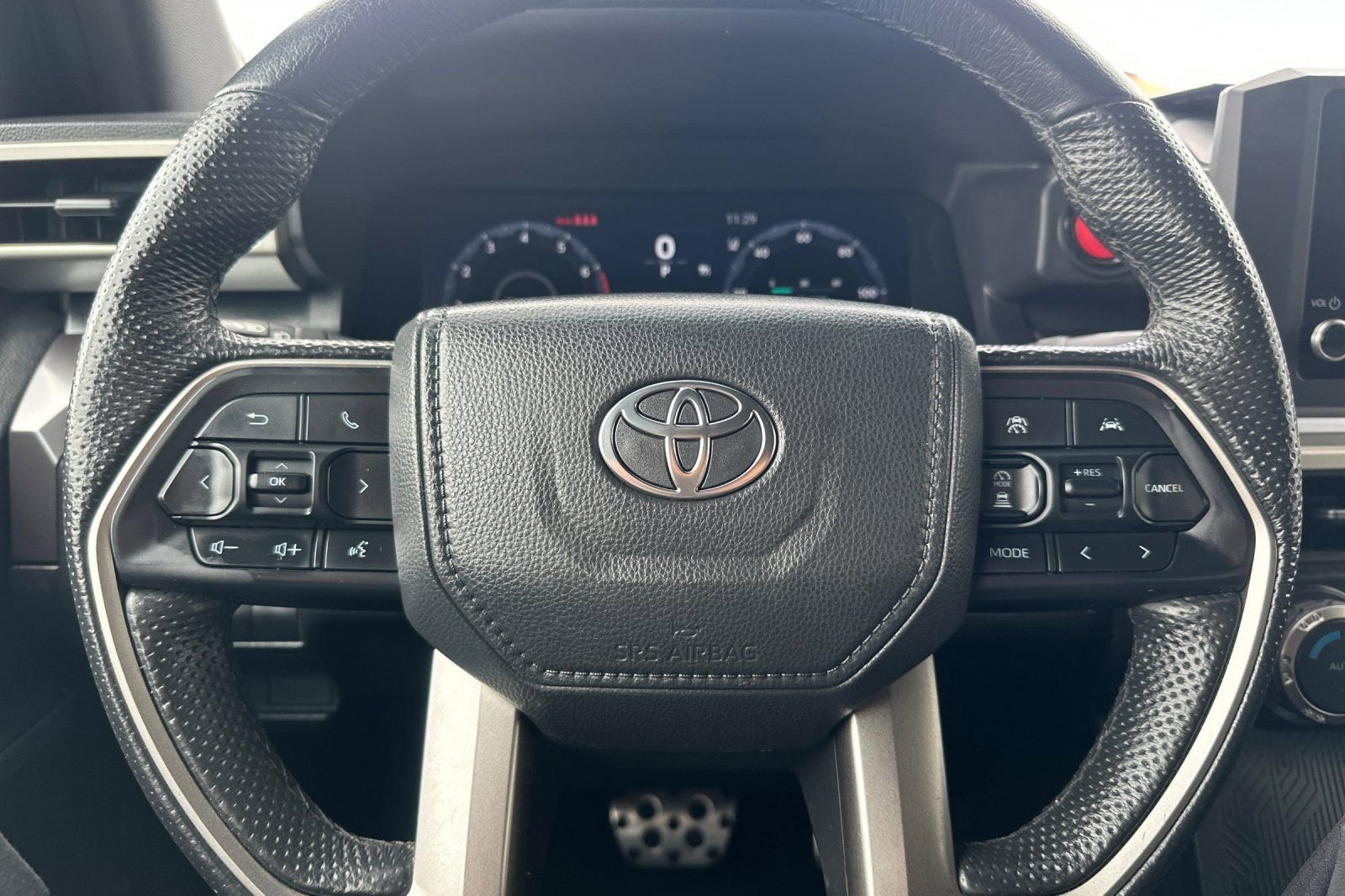 Used 2025 Toyota Tacoma TRD Sport image 21