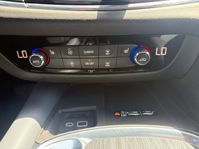 Used 2024 Buick Enclave Essence w/ Experience Buick Package AWD/4WD image 26