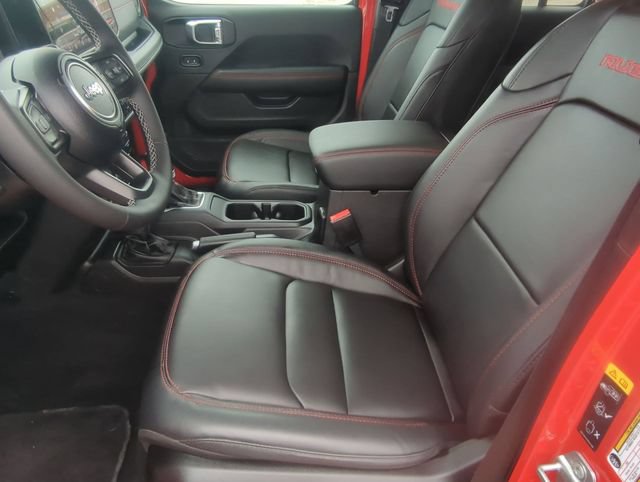 Used 2025 Jeep Gladiator Rubicon AWD/4WD image 11