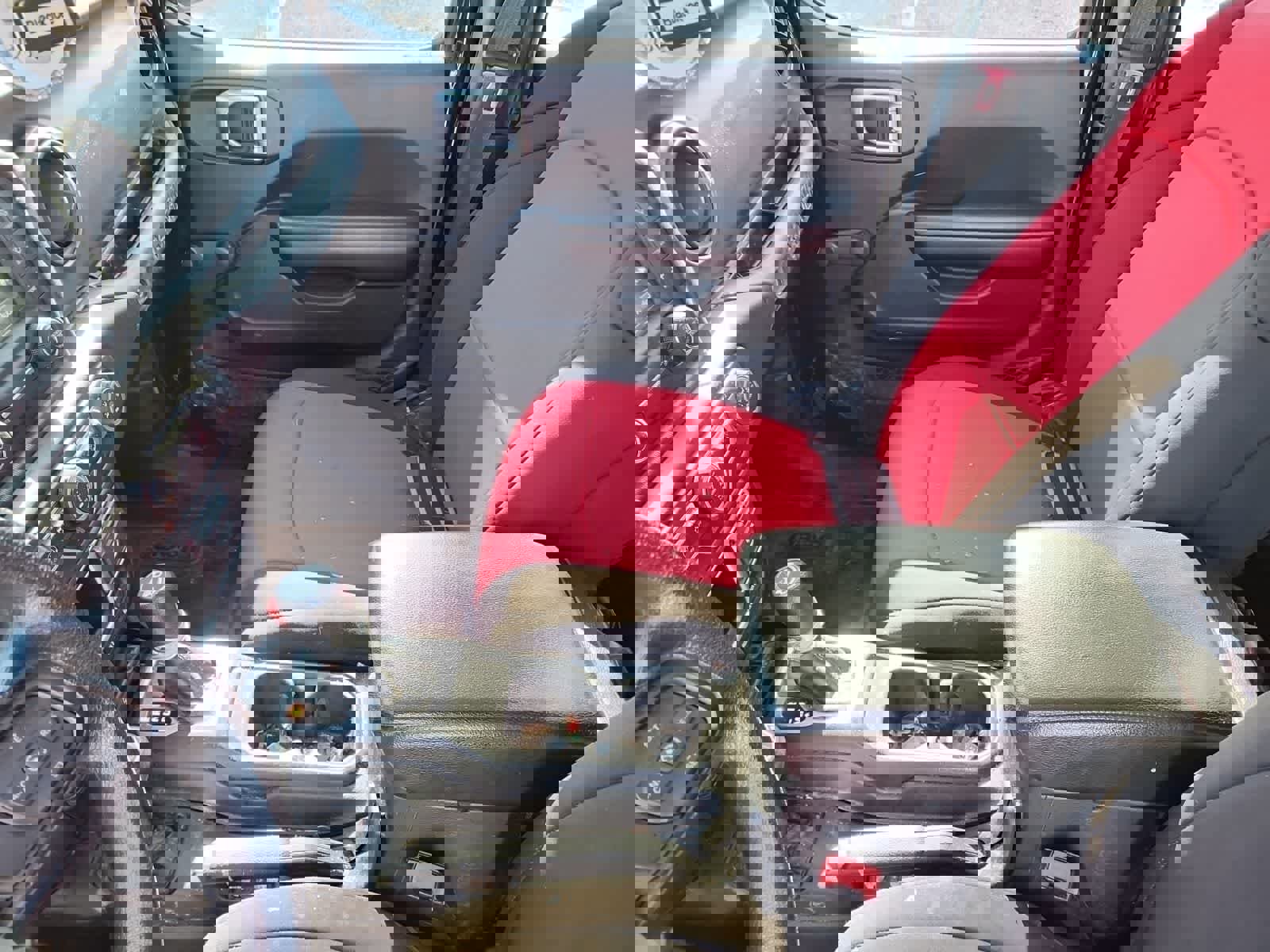 Certified 2018 Jeep Wrangler Unlimited Sport image 11