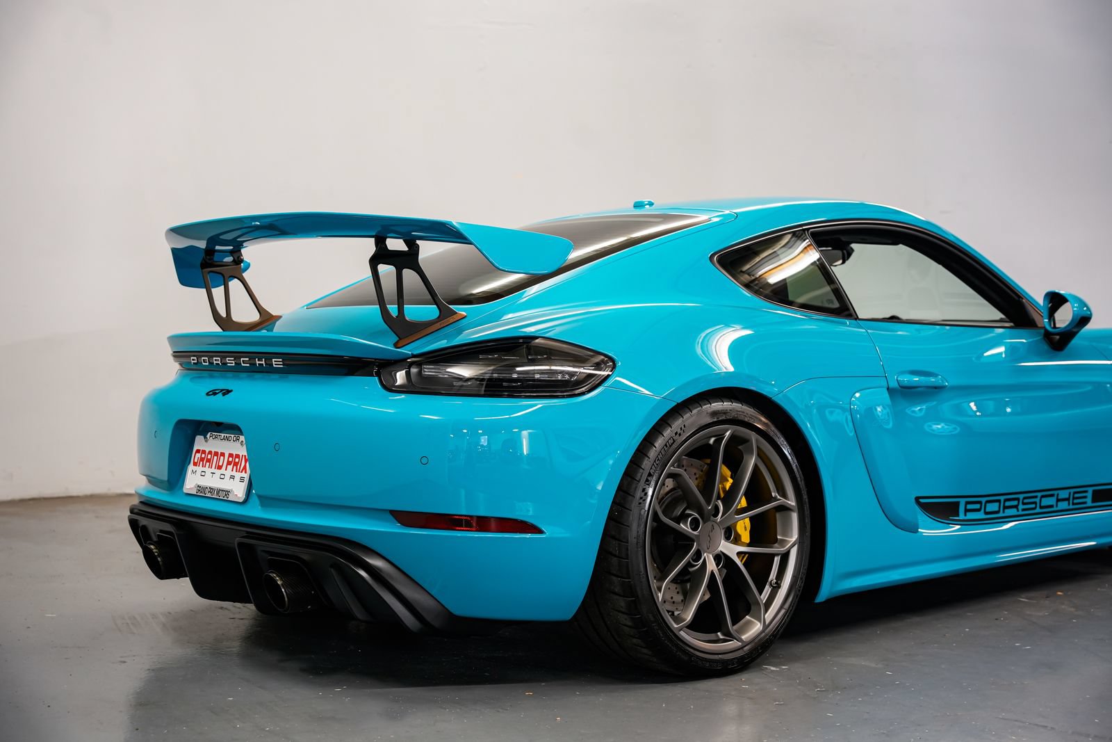 Used 2021 Porsche 718 Cayman GT4 RWD image 32