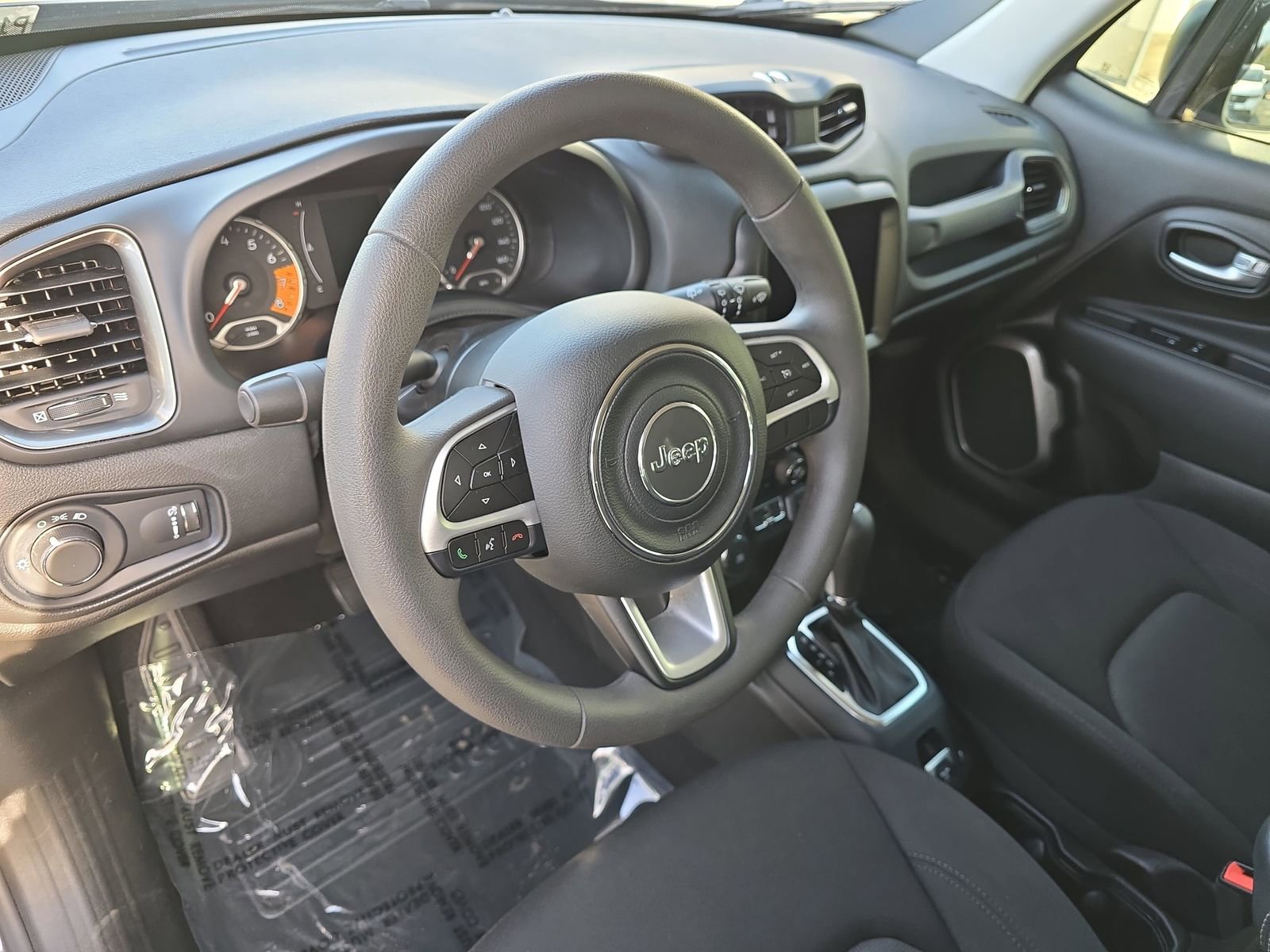 Used 2023 Jeep Renegade Latitude image 21