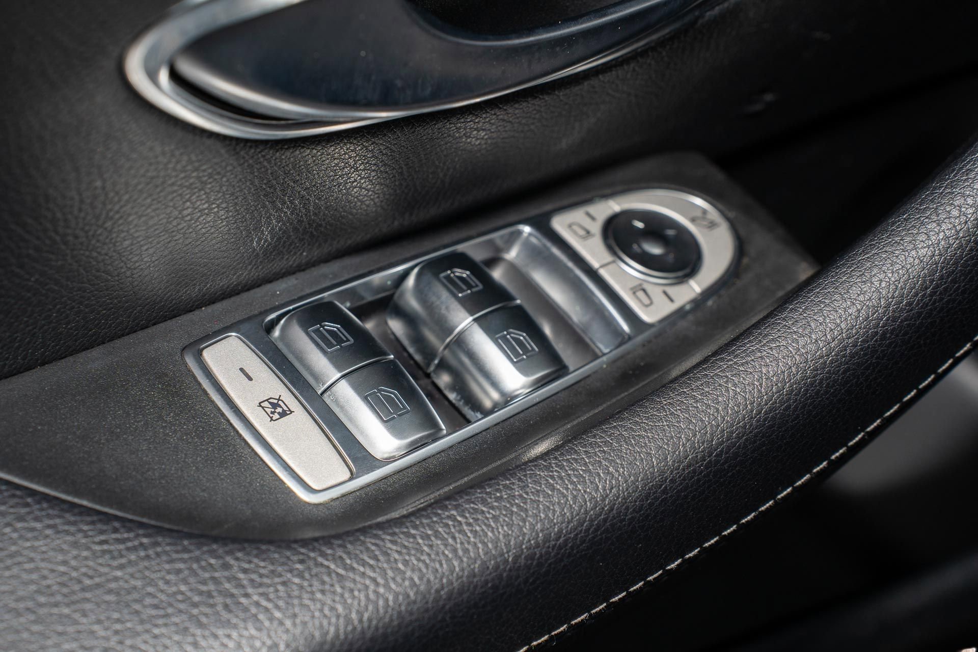 Used 2019 Mercedes-Benz E 300 4MATIC w/ Premium 1 Package image 27