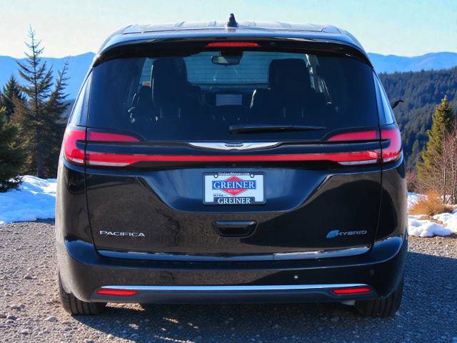Used 2024 Chrysler Pacifica Select image 5