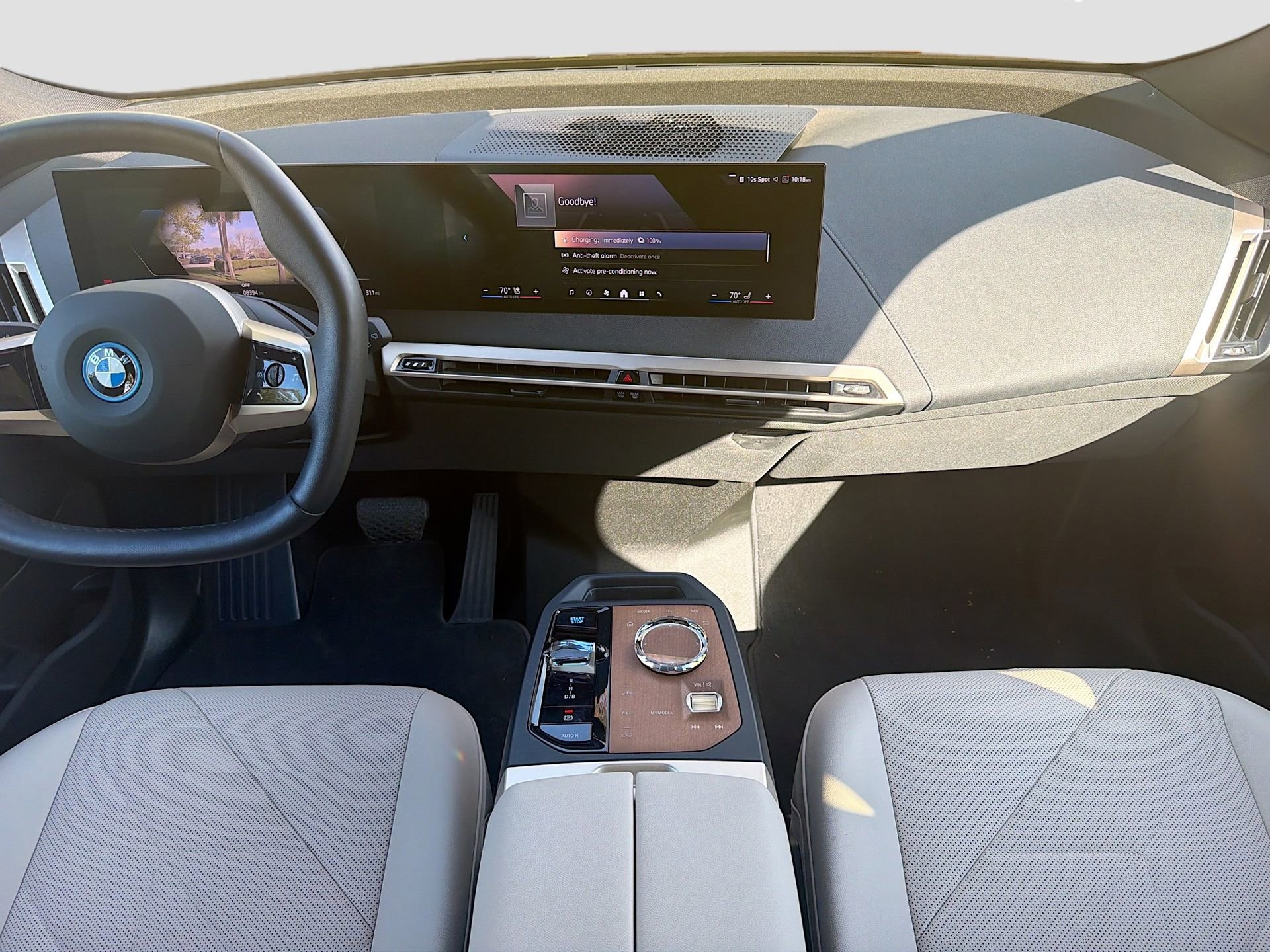 Certified 2025 BMW iX xDrive50 w/ Premium Package image 21