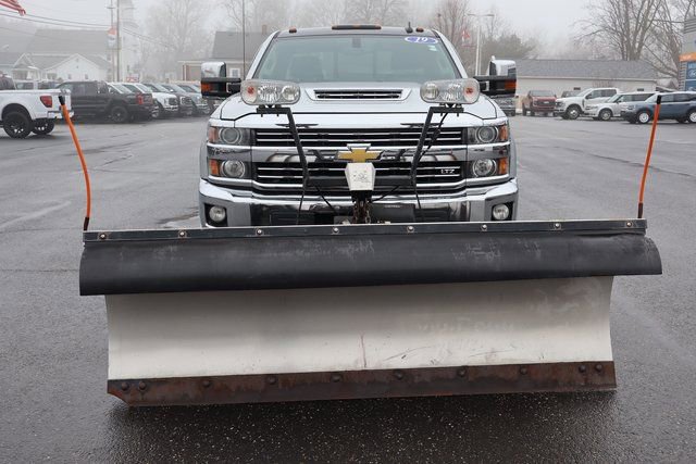 Used 2019 Chevrolet Silverado 3500 LTZ w/ Duramax Plus Package image 3