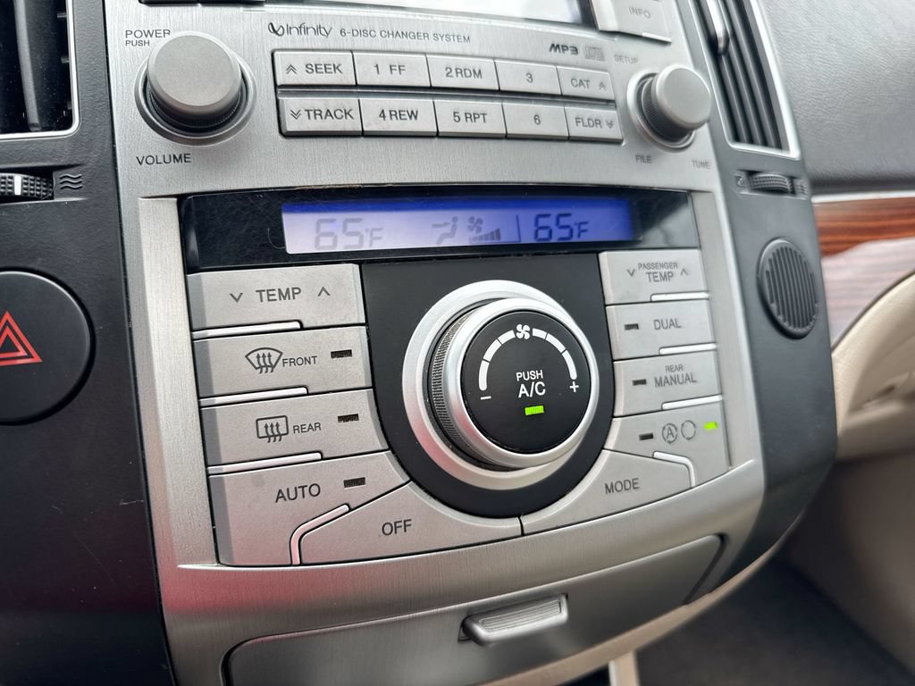 Used 2010 Hyundai Veracruz Limited w/ Rear Seat Entertainment Pkg 4 FWD image 15