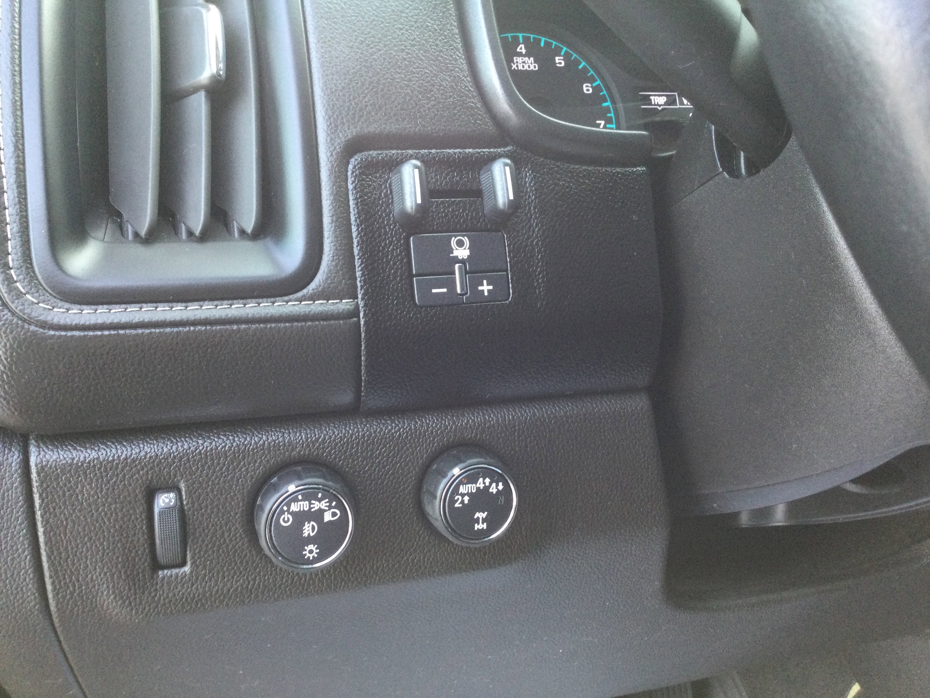 Used 2022 GMC Canyon Elevation w/ Elevation Premium Package image 10