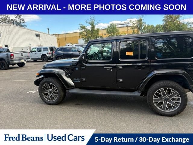 Used 2024 Jeep Wrangler High Altitude AWD/4WD image 8