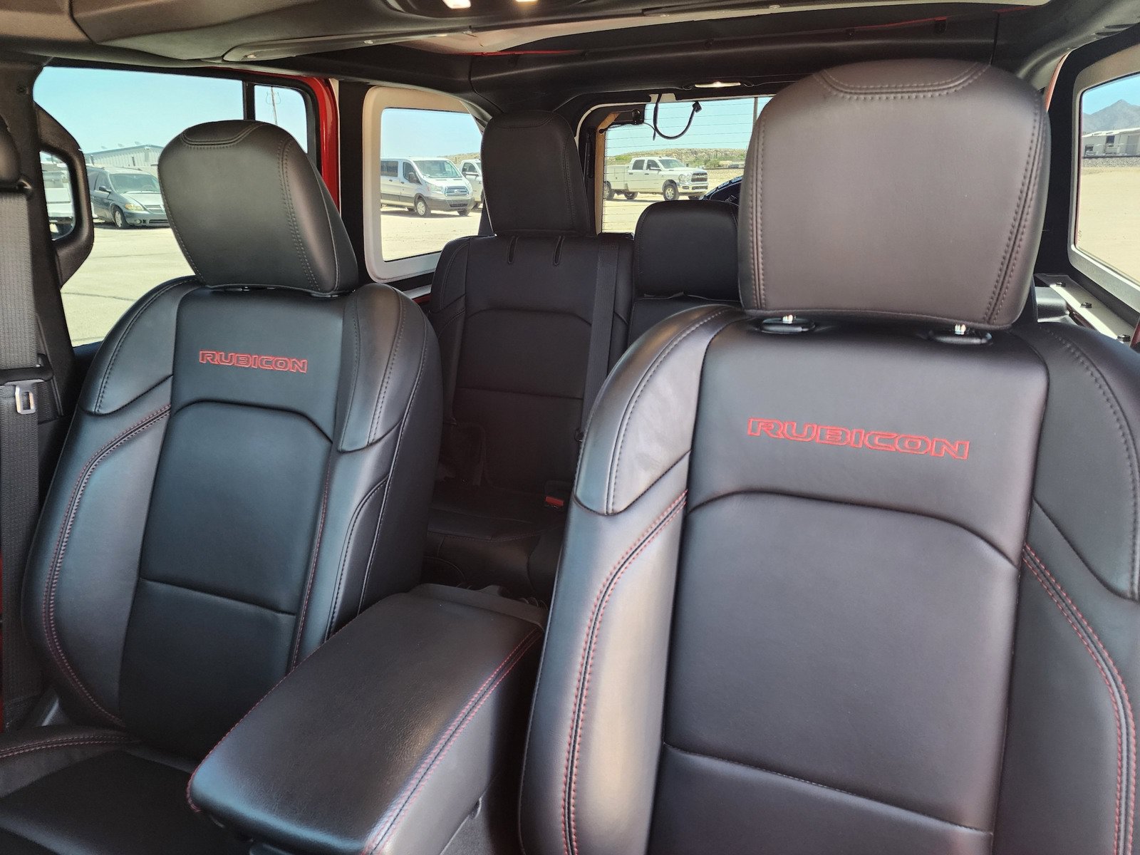 Used 2024 Jeep Wrangler Unlimited Rubicon AWD/4WD image 16