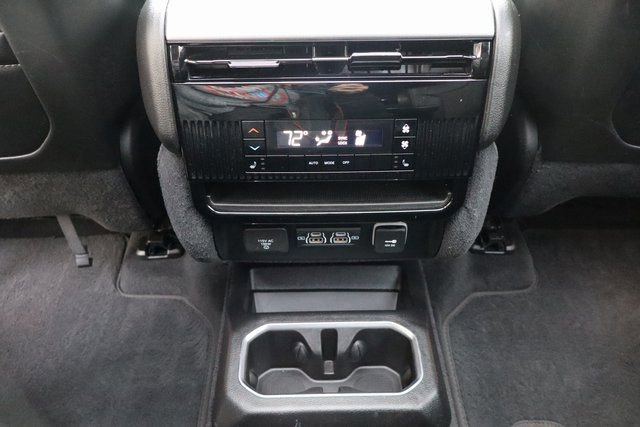 Used 2023 Jeep Wagoneer Series II image 29