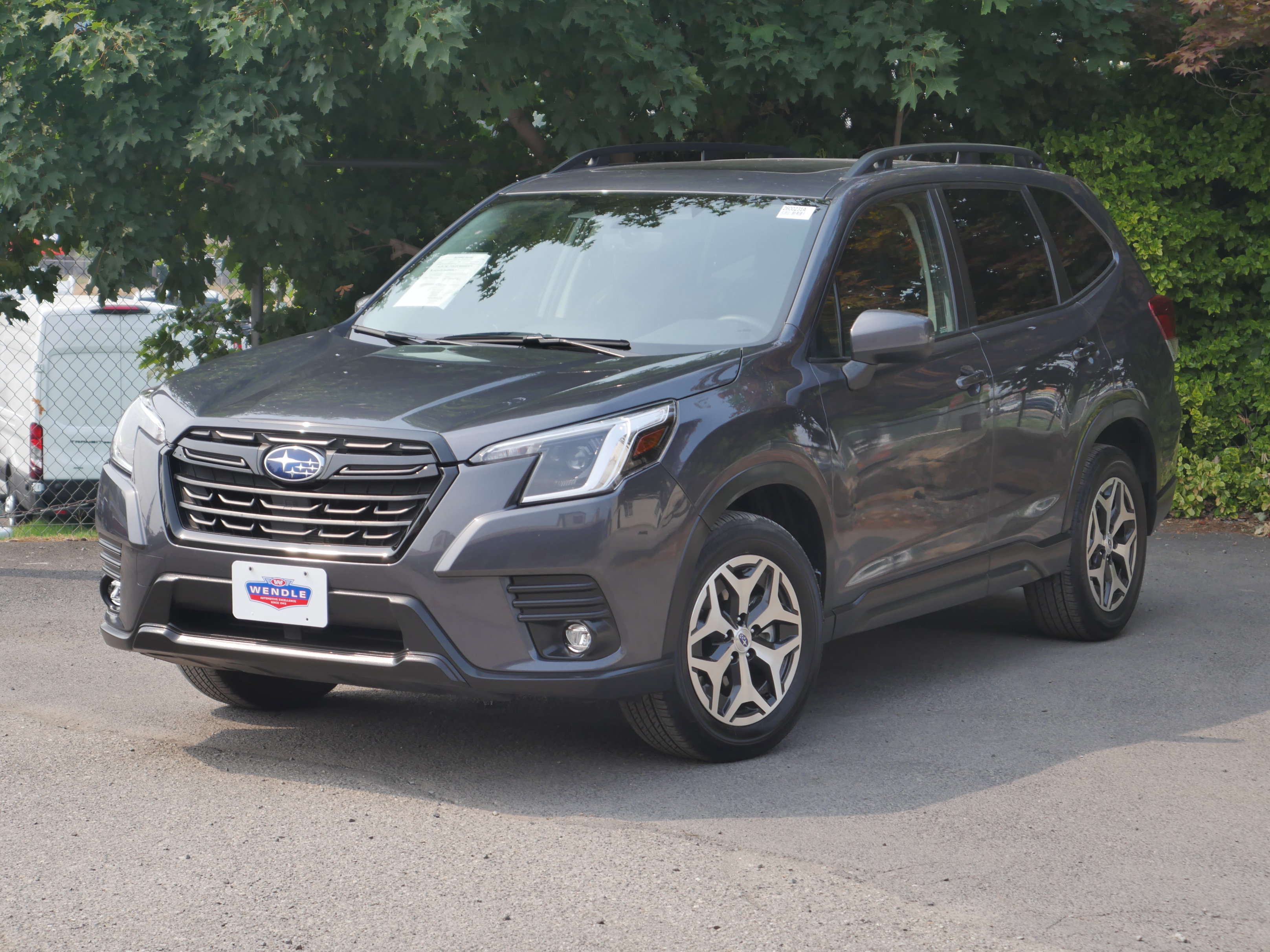 Used 2024 Subaru Forester Premium AWD/4WD image 2
