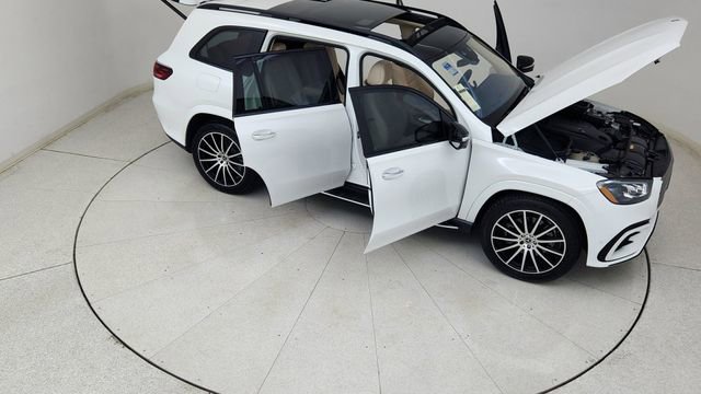 Used 2024 Mercedes-Benz GLS 450 4MATIC image 90