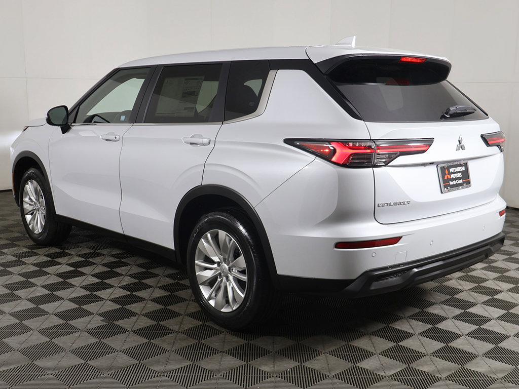 New 2026 Mitsubishi Outlander ES AWD/4WD image 10