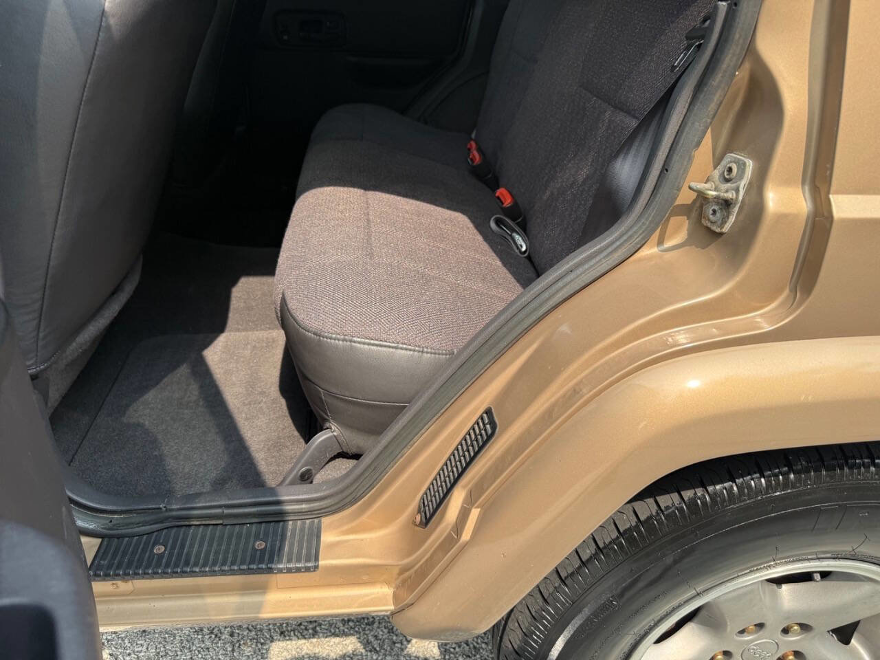 Used 1999 Jeep Cherokee Classic image 62