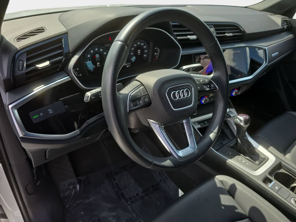 Used 2024 Audi Q3 2.0T Premium w/ Convenience Package AWD/4WD image 24