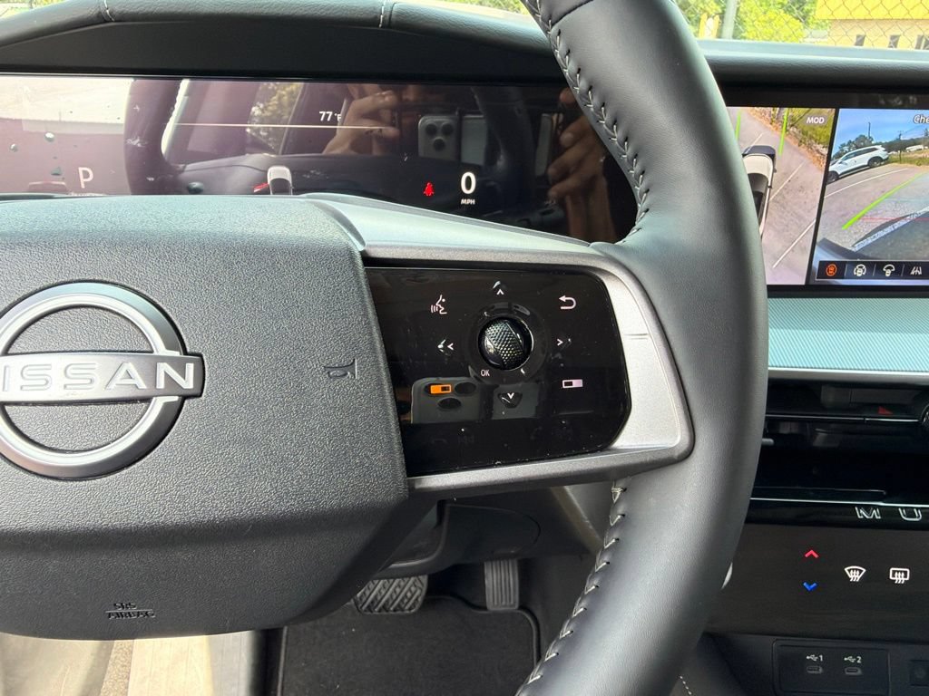 Certified 2025 Nissan Murano Platinum w/ Cargo Package AWD/4WD image 17