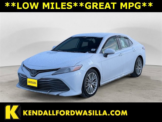 Used 2020 Toyota Camry XLE image 1