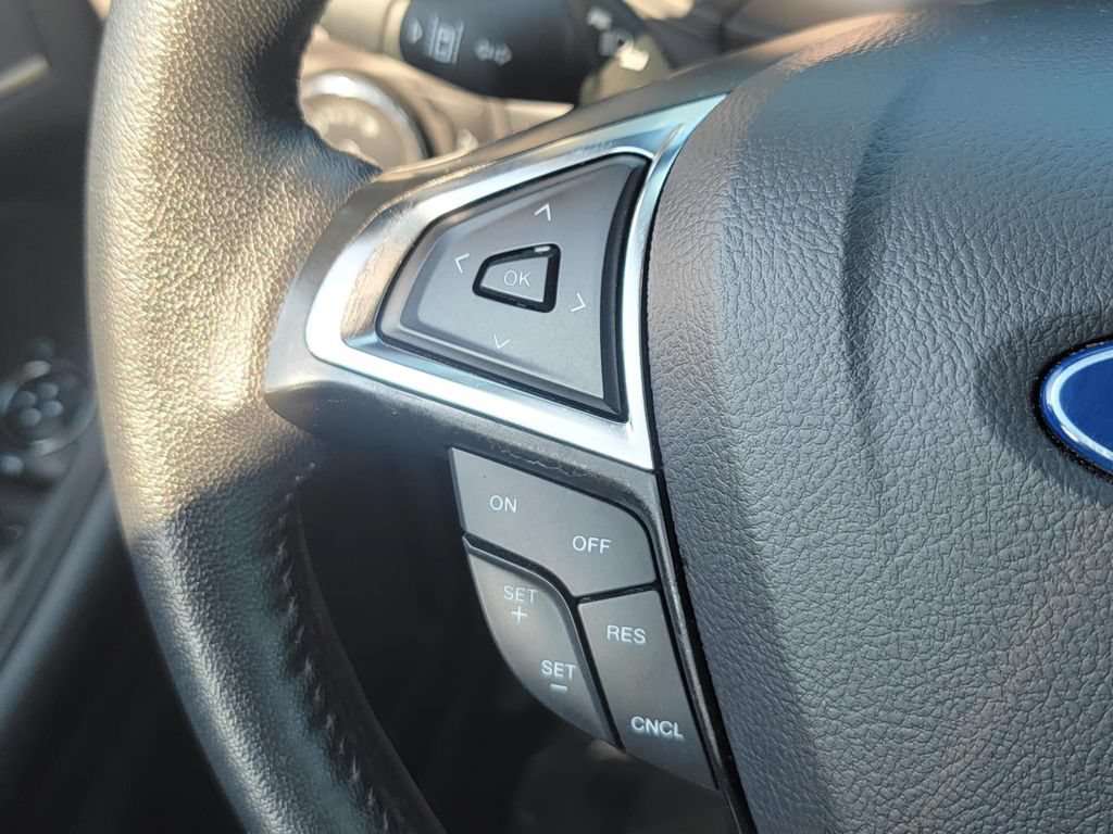 Used 2024 Ford Edge SEL AWD/4WD image 18