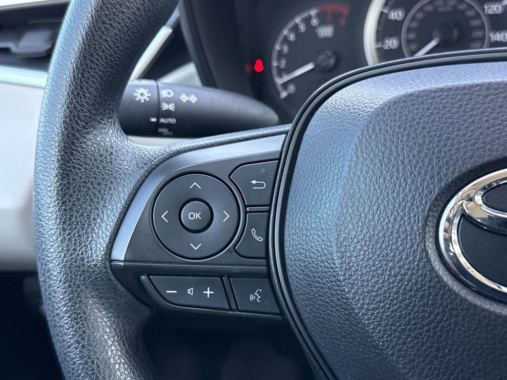 Used 2022 Toyota Corolla LE FWD image 26