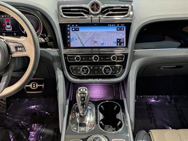 Used 2022 Bentley Bentayga image 12