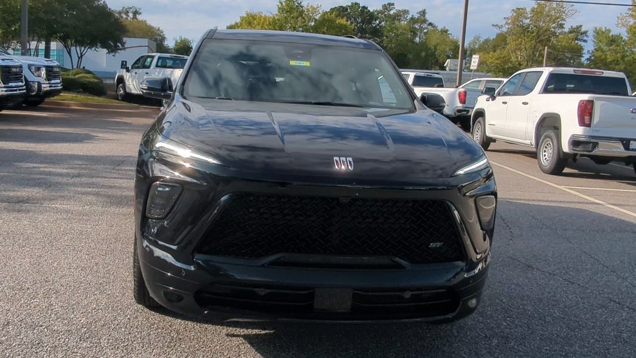 Used 2025 Buick Enclave Sport Touring w/ Super Cruise Package image 3