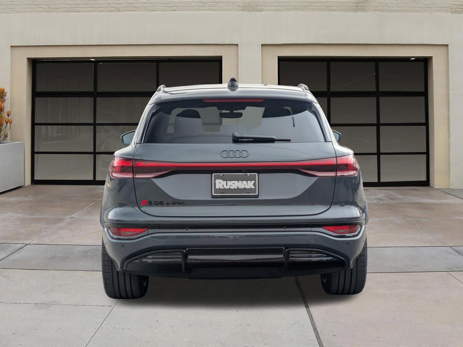 New 2027 Audi SQ6 e-tron Premium Plus AWD/4WD image 4