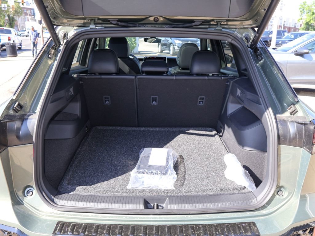 New 2026 Volkswagen Tiguan SE R-Line AWD/4WD image 10