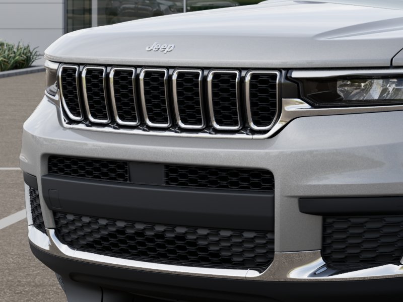 New 2025 Jeep Grand Cherokee L Laredo w/ Luxury Tech Group I AWD/4WD image 28