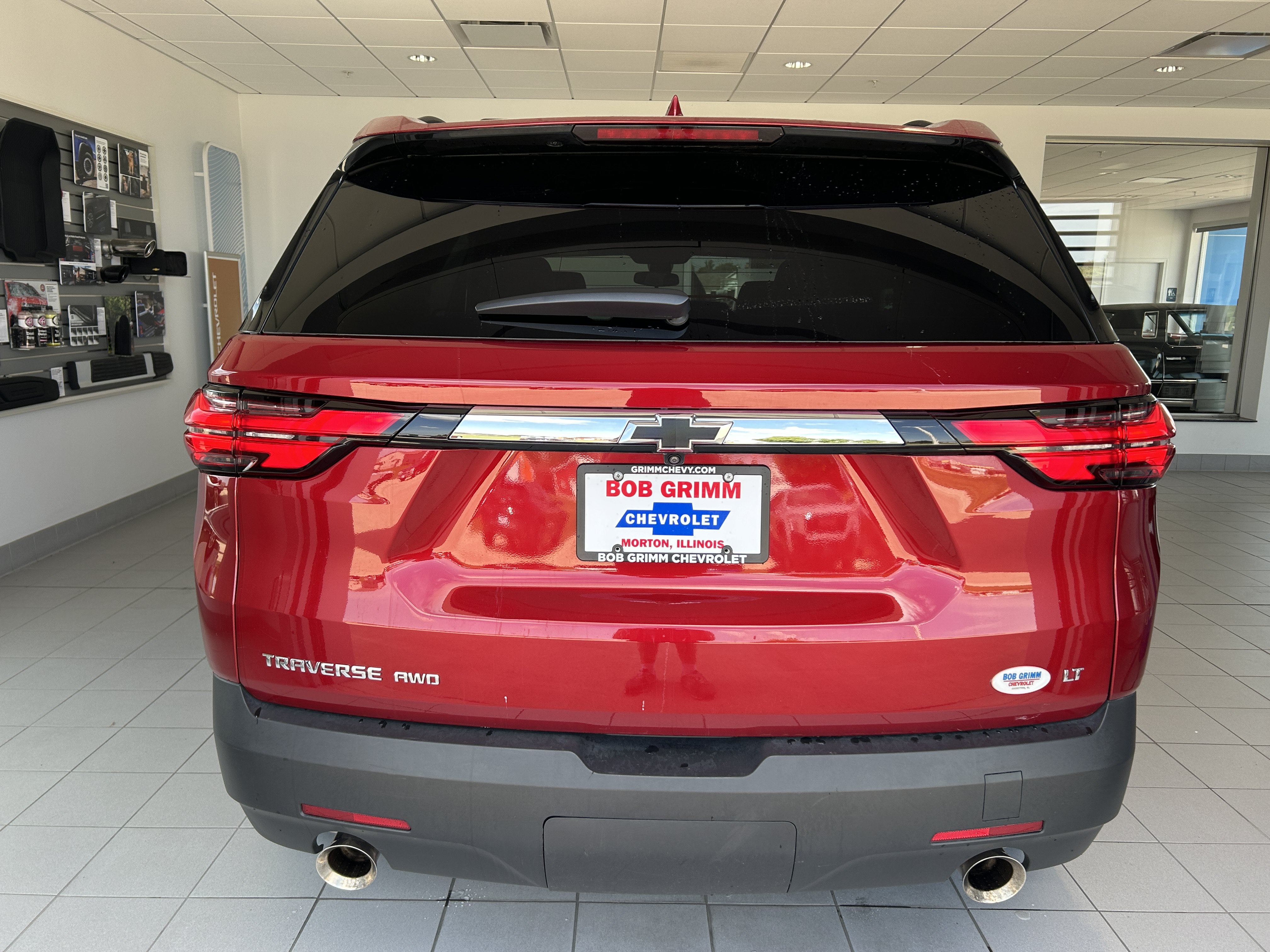 Used 2023 Chevrolet Traverse LT w/ LPO, Floor Liner Package AWD/4WD image 8