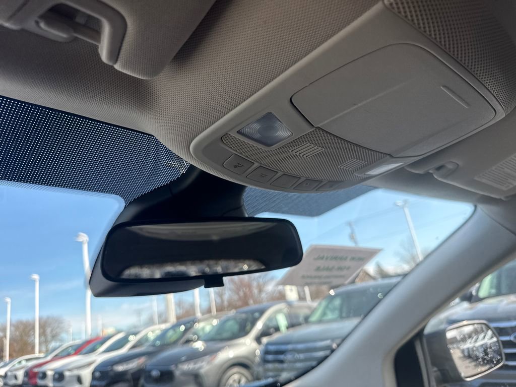 Used 2024 Ford Edge SE image 36