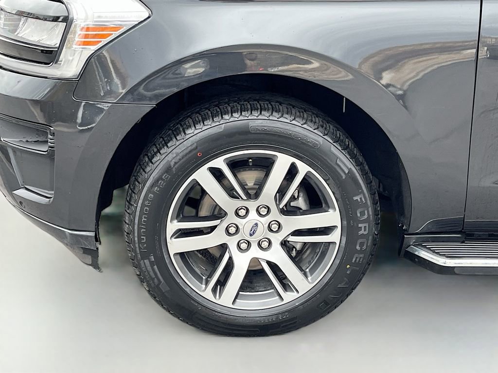 Used 2022 Ford Expedition Max XLT AWD/4WD image 34