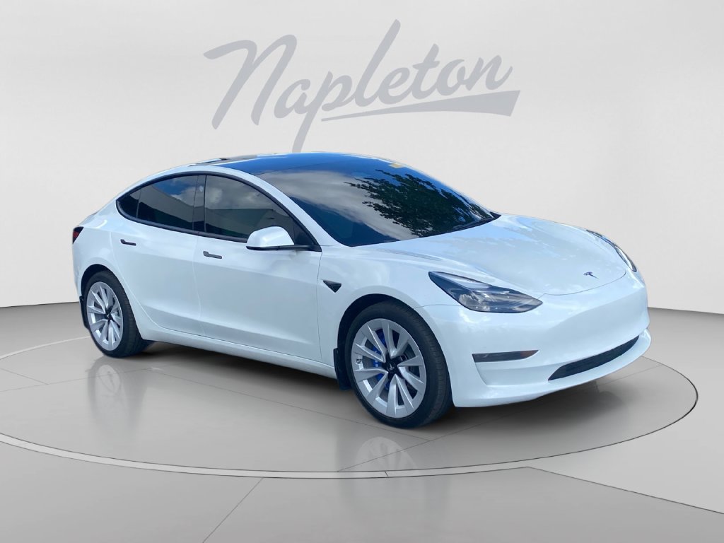 Used 2023 Tesla Model 3 Standard Range RWD image 8