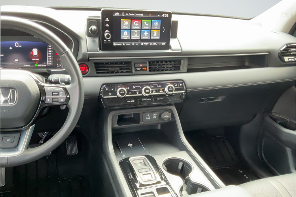 Used 2024 Honda Pilot Elite image 15