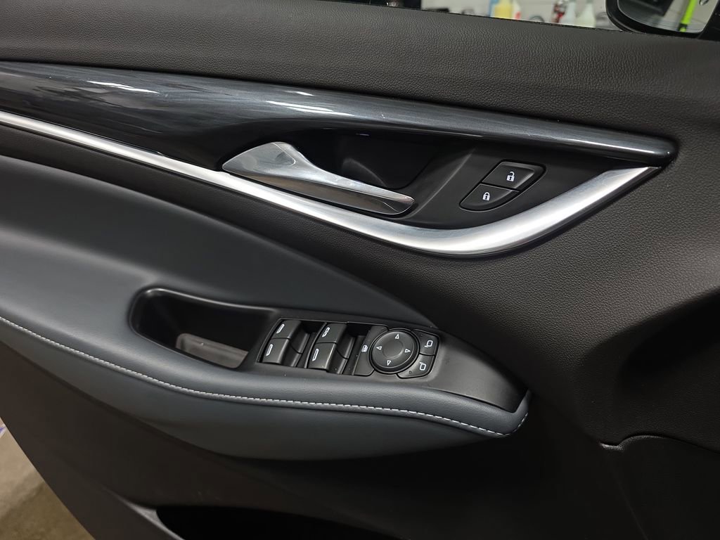 Certified 2023 Buick Enclave Essence image 29
