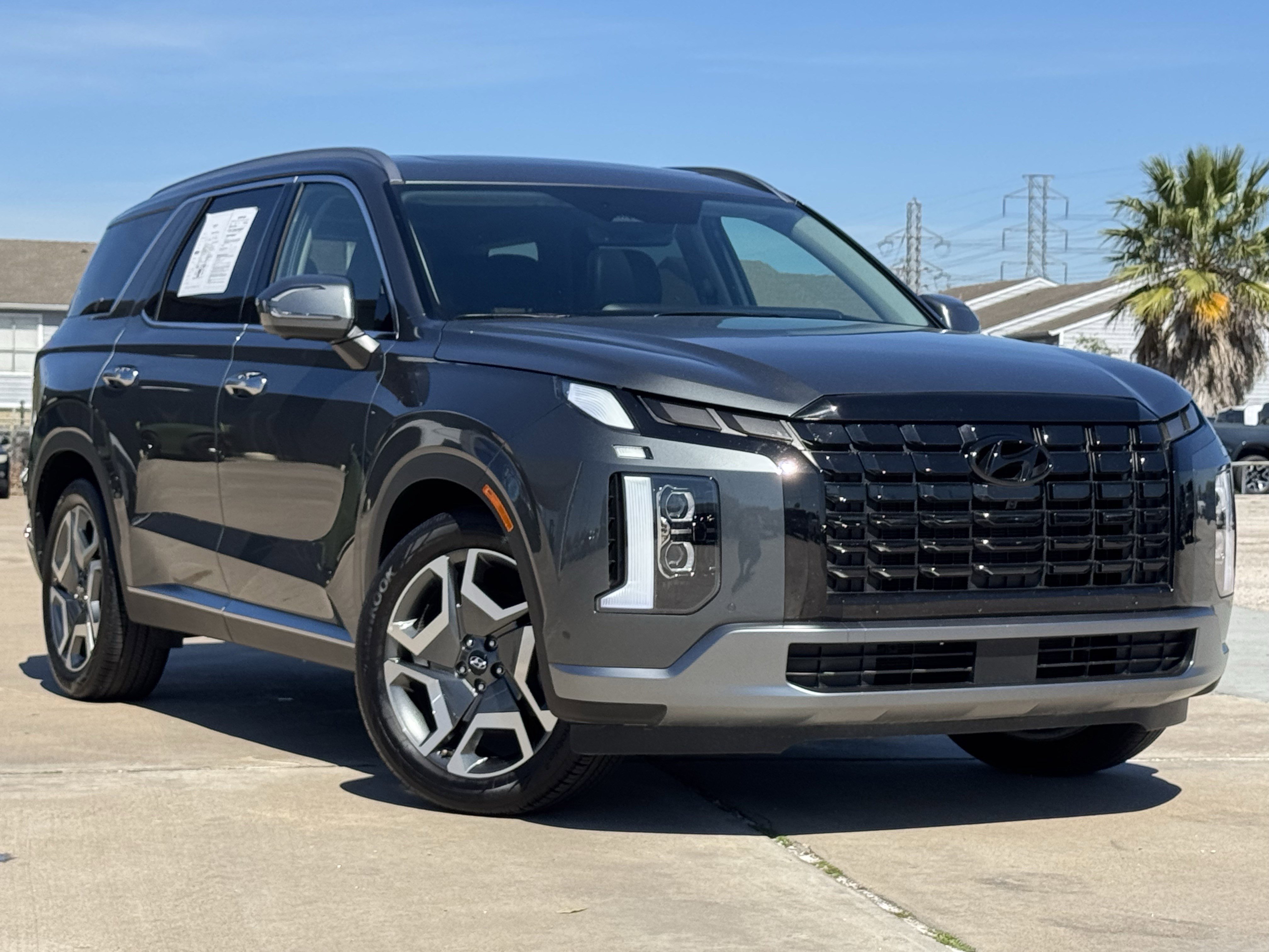 Used 2025 Hyundai Palisade Limited image 2