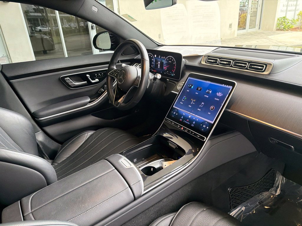 Used 2023 Mercedes-Benz S 500 4MATIC w/ AMG Line image 24