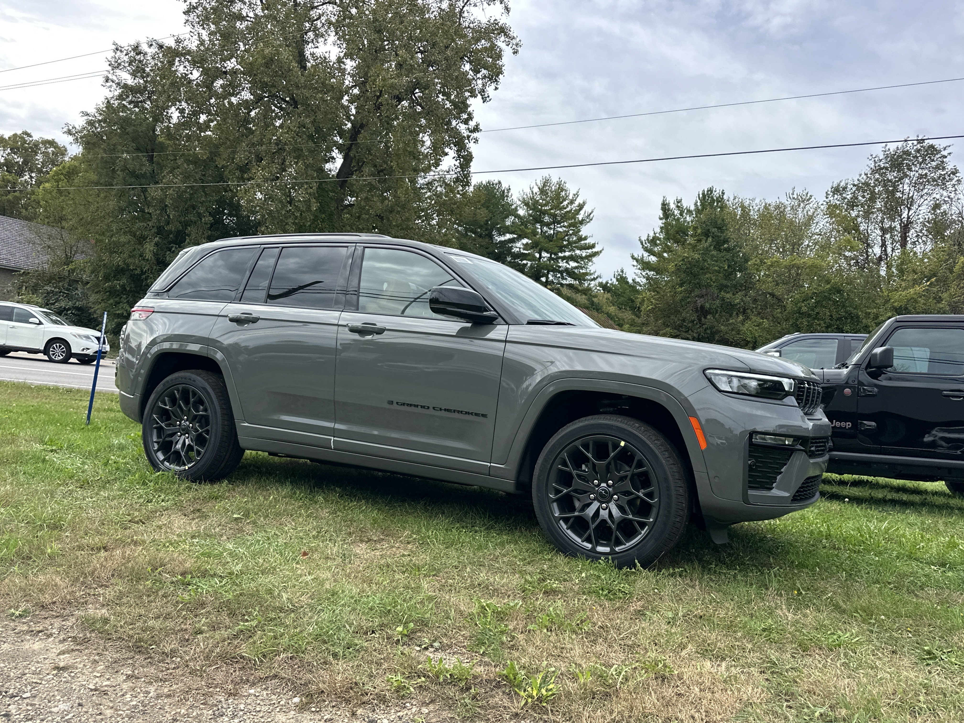New 2027 Jeep Grand Cherokee Summit AWD/4WD image 22