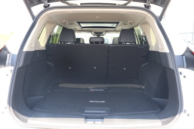 Certified 2025 Nissan Rogue SL w/ Tech Package AWD/4WD image 25